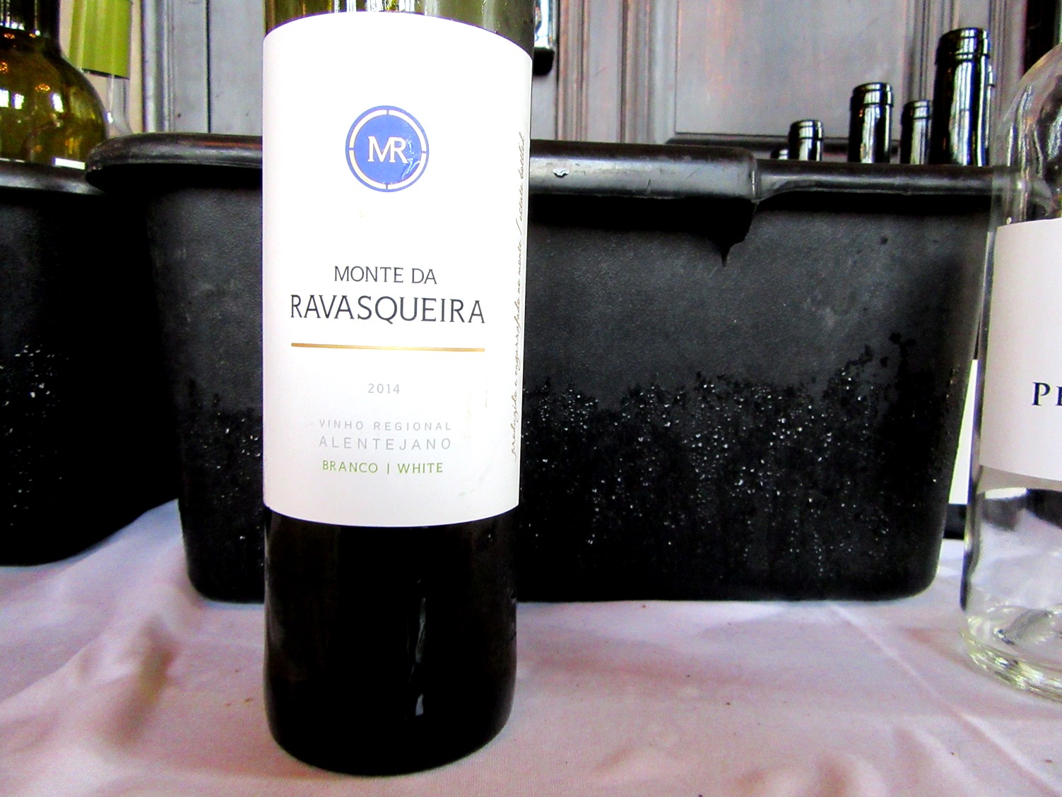 Monte da Ravasqueira, Branco 2014, Vinho Regional Alentejo, Portugal, Wine Casual