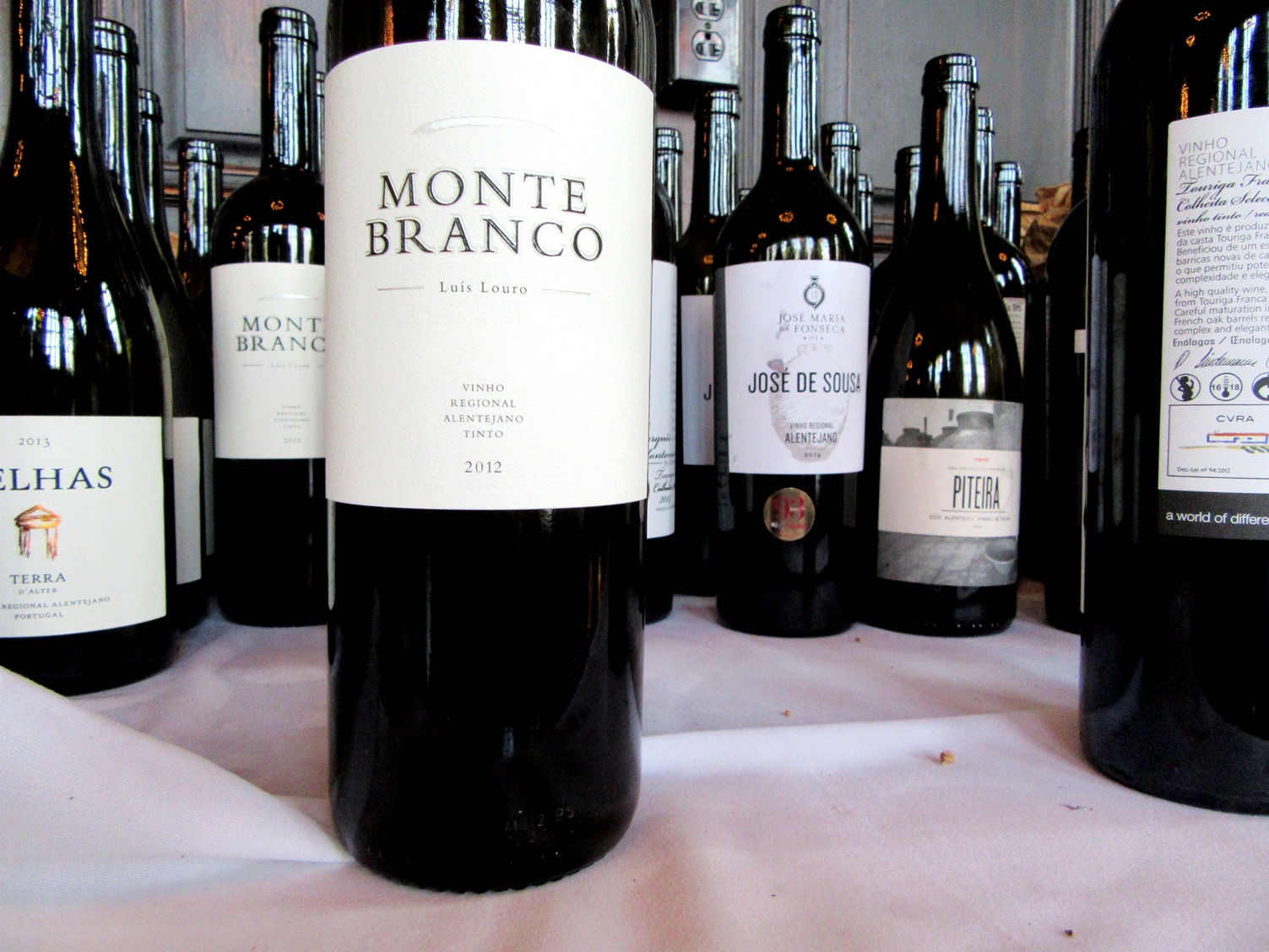 Adega do Monte Branco, Tinto 2012, Vinho Regional Alentejo, Portugal, Wine Casual