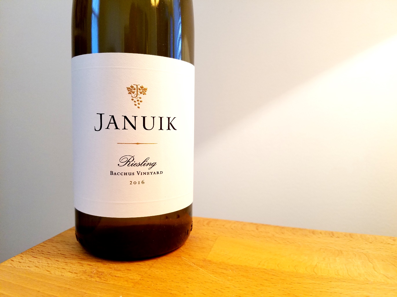 Januik, Bacchus Vineyard Riesling 2016, Columbia Valley, Washington, Wine Casual